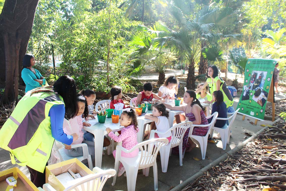 Transcon no Parque crianças aprendem normas de trânsito de maneira